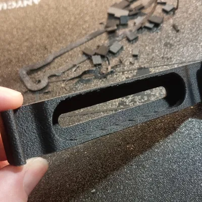 Giá đỡ bảng số xe chuẩn EU cho ốc 10mm