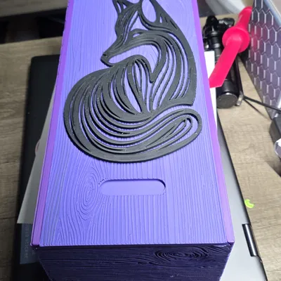 Hộp đựng đồ cỡ lớn vân gỗ với nắp hình cáo