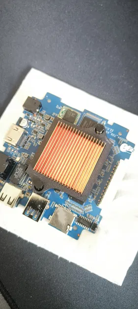 Khung giữ tản nhiệt cho Android Box S905x4 - Image 1