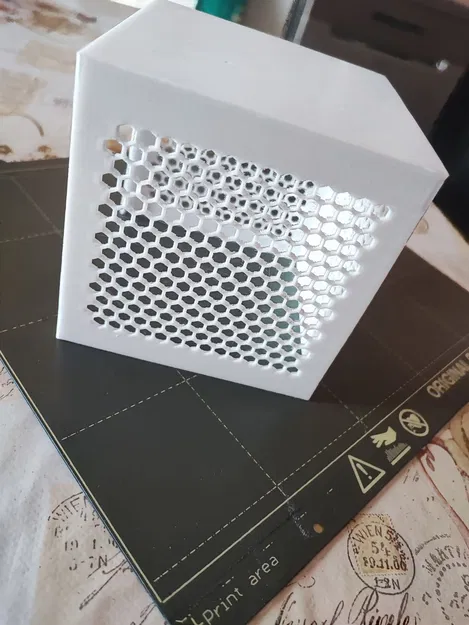 Đèn treo tường họa tiết tổ ong hiện đại cho Fupe 9.9cm - Image 1