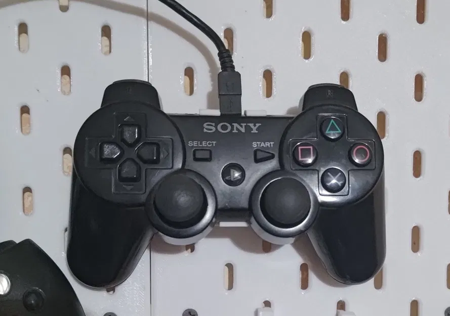 Giá treo tay cầm PS1, PS2, PS3 cho bảng treo Ikea Skadis - Image 1