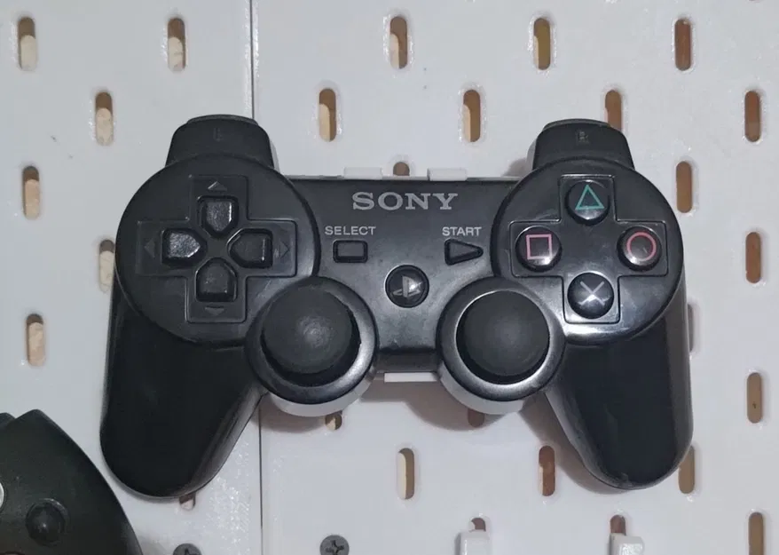Giá treo tay cầm PS1, PS2, PS3 cho bảng treo Ikea Skadis - Image 2