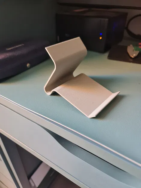 Đế giữ điện thoại để bàn tối giản cho góc làm việc gọn gàng - Image 1