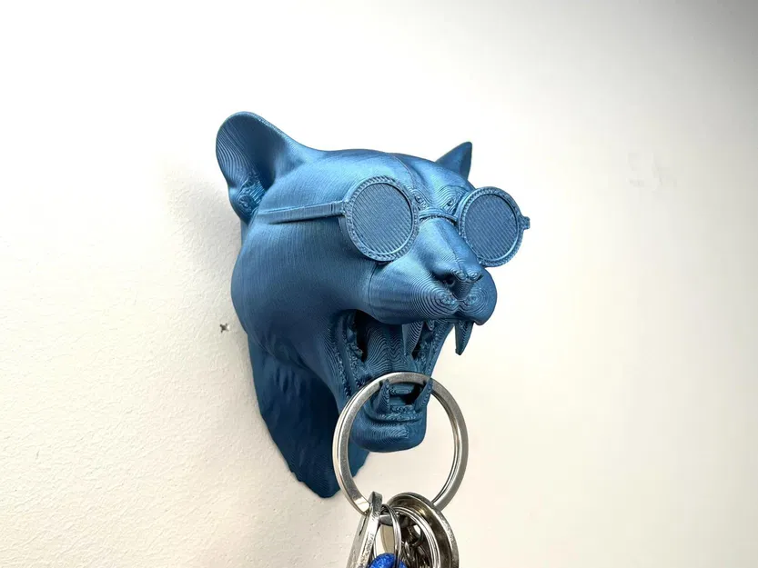 Móc treo chìa khóa hình chú báo Puma đeo kính râm - Image 2