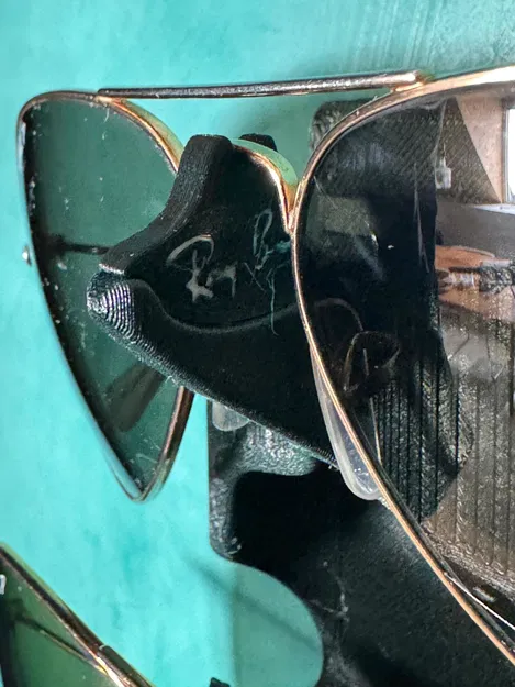 Phụ kiện gắn tường treo kính mát Ray Ban RB3025 Adapter in 3D - Image 2