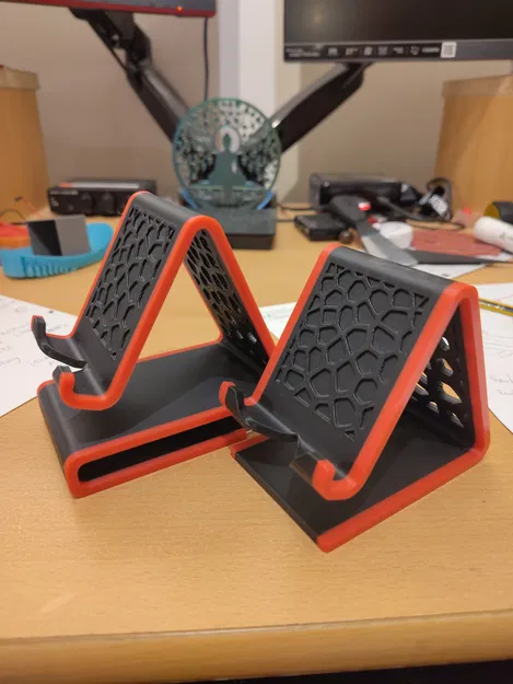 Đế giữ điện thoại Voronoi (Phiên bản cao) - Image 1