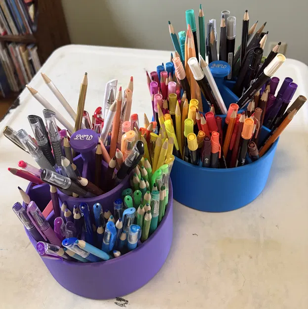 Ống cắm bút xoay tiện lợi - Image 1