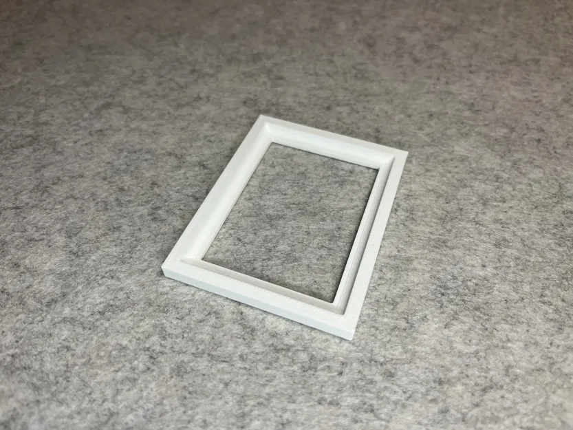 Khung tranh mini tỉ lệ 1:18 cho trang trí nhà búp bê - Image 1