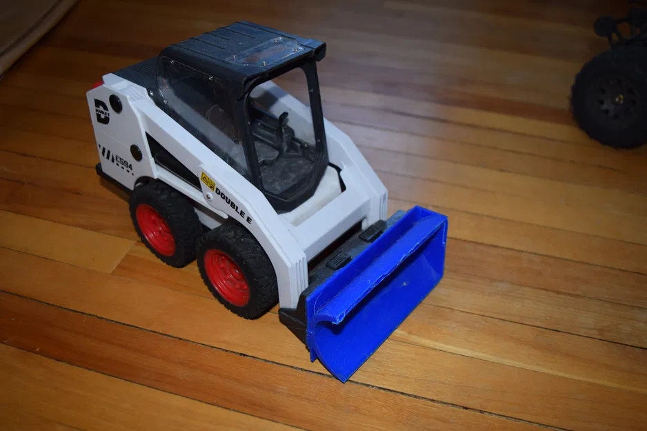 Lưỡi ủi tuyết 3D cho xe điều khiển Double E skid steer - Image 1