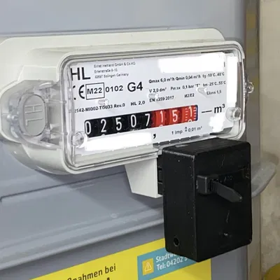 Vỏ bảo vệ / Giá đỡ cảm biến (Reed switch) cho đồng hồ gas Heitland