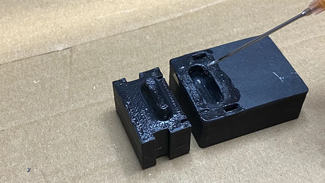 Vỏ bảo vệ / Giá đỡ cảm biến (Reed switch) cho đồng hồ gas Heitland - Image 4