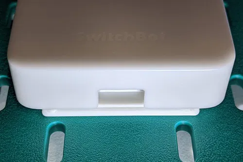 Ngàm gắn bảng Skadis cho SwitchBot Hub Mini / Matter - Image 5