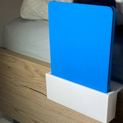 Giá đỡ Kindle tiện lợi gắn cạnh giường (Kindle Holder)