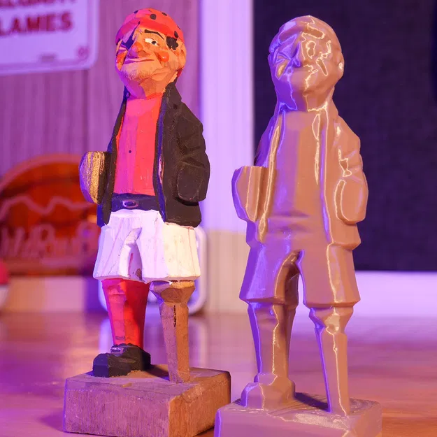 Tượng Thủy Thủ Bằng Gỗ (Bản Sao Quét 3D) - Image 1