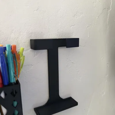 Giá treo thước kẹp kỹ thuật số 3D - Giải pháp cho bàn làm việc gọn gàng