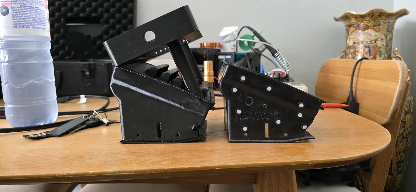 Khung 3D lắp Raspberry Pi 5 và màn hình 7-inch cho VW MK2 Scirocco - Image 5