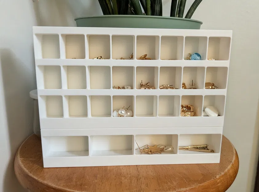 Giá / Khay Đựng Bông Tai - Image 1