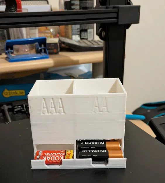 Khay đựng và phân phối pin AAA và AA thông minh bằng in 3D - Image 1