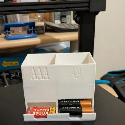 Khay đựng và phân phối pin AAA và AA thông minh bằng in 3D