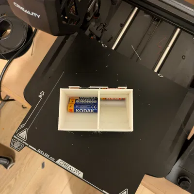 Khay đựng và phân phối pin AAA và AA thông minh bằng in 3D