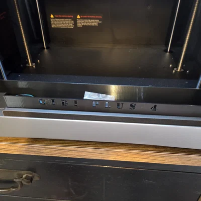 Khay đựng dụng cụ phía trước cho QIDI Plus 4