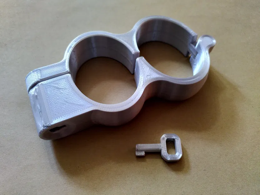 Còng tay số 8 kiểu Irish (kích thước nhỏ) - Image 1