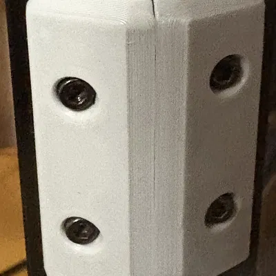 KlickyKlacky/BoxTurtle Magnetic Door Latches - Bản Remix sử dụng đai ốc M3