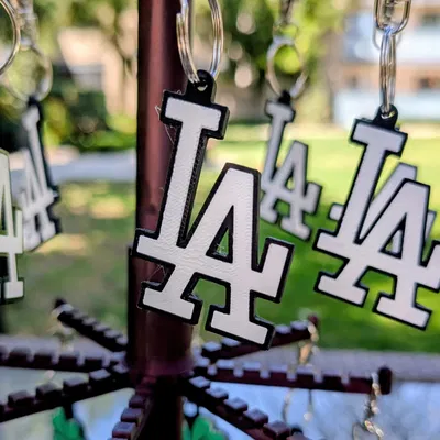 Móc khóa logo LA - File in sẵn sàng để kinh doanh