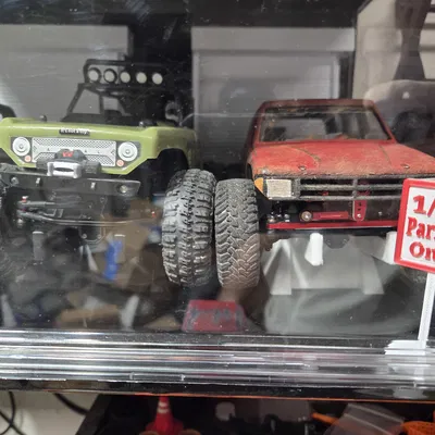 Biển báo Parking Only tỉ lệ 1/24 cho mô hình RC