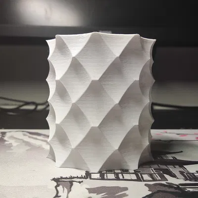 Bình Hoa Trang Trí Hiện Đại – Thiết Kế Họa Tiết