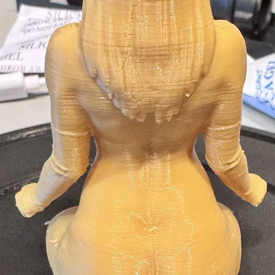 Tượng Nữ Quỷ Có Sừng (Horned Demoness Sculpture)