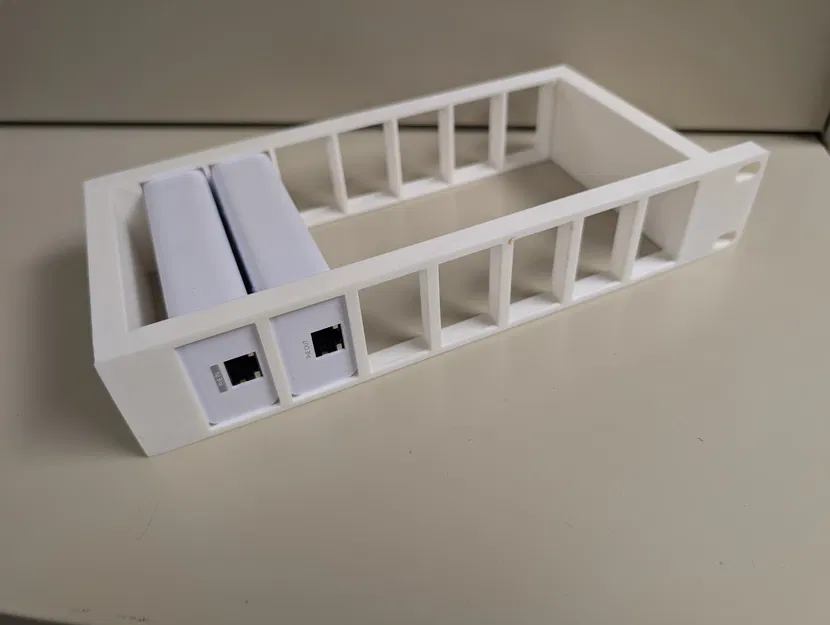 Khay gắn Rack 7 vị trí cho Unifi PoE Over 2-Wire Retrofit Extender - Image 5