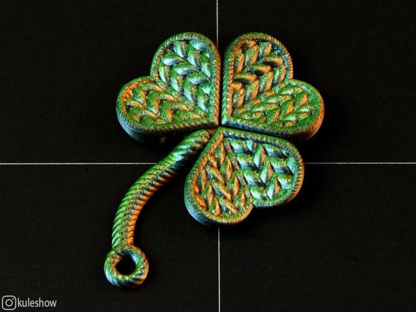 Móc khóa cỏ bốn lá đan linh hoạt - Image 1