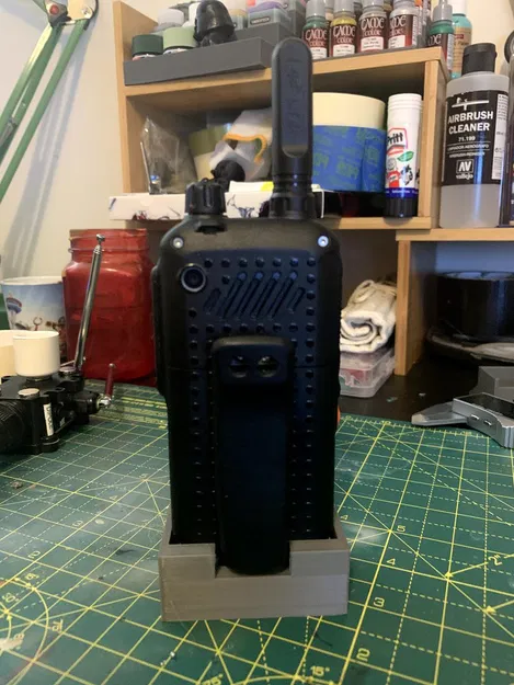 Đế để bàn phẳng cho máy bộ đàm Inrico T320 - Image 1