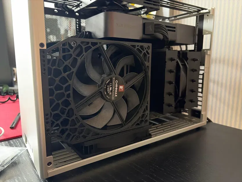 Ngàm gắn quạt Voronoi cho Ncase M2 (140mm) - Image 1