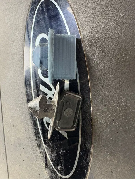 Nút gài thay thế cho xe hơi (Replacement plug for car) in 3D - Image 2