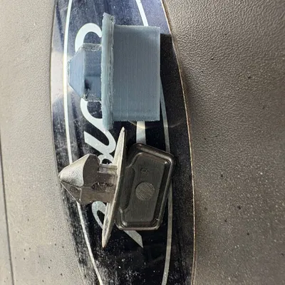 Nút gài thay thế cho xe hơi (Replacement plug for car) in 3D