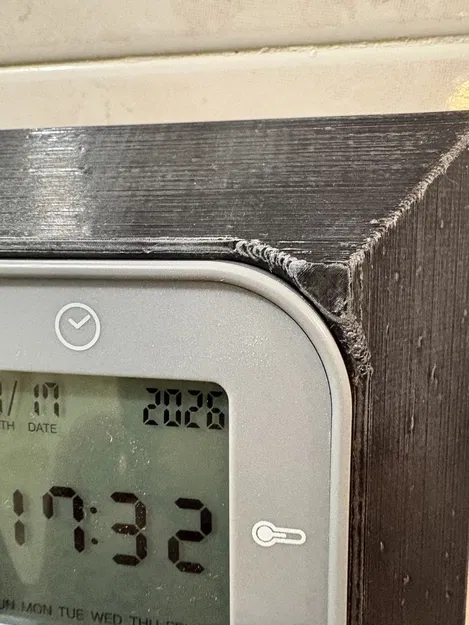 Giá treo đồng hồ báo thức gắn tường tiện lợi và linh hoạt - Image 3