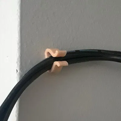 Móc Treo Dây Cáp Nhỏ Gọn