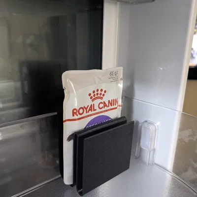 Giá treo túi thức ăn mèo cho tủ lạnh