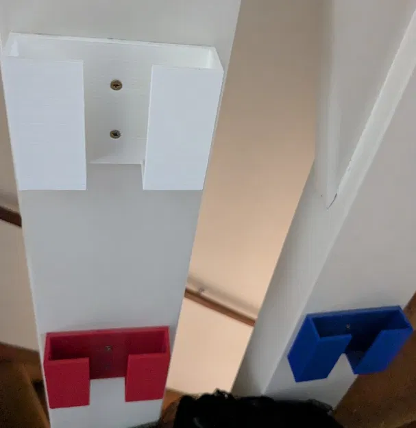 Giá đỡ điện thoại treo tường tối giản - Mô hình in 3D hữu ích - Image 1