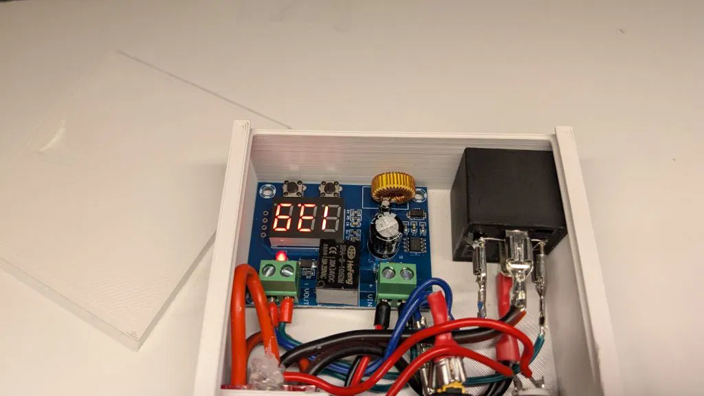 Hộp Bảo Vệ Pin - Battery Protection Box - Image 1