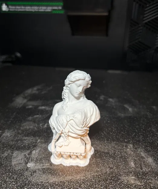 Tượng cô gái dây leo rượu vang trang trí nghệ thuật - Image 2