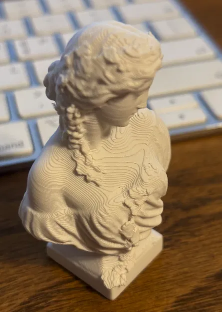 Tượng cô gái dây leo rượu vang trang trí nghệ thuật - Image 3