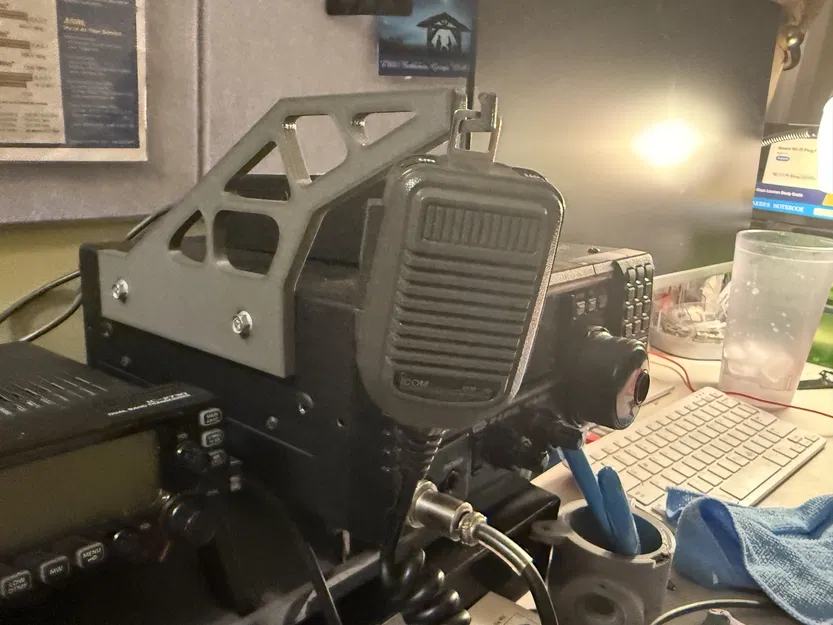 Giá treo micro cho máy bộ đàm Icom IC-718 - Image 1