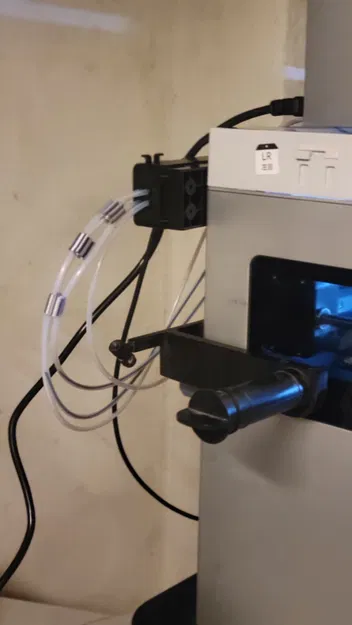 Vị trí lắp Side Hub tối ưu cho Qidi Q2 Qidibox giúp đường dẫn nhựa ngắn nhất - Image 2