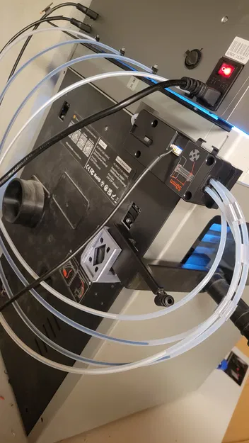 Vị trí lắp Side Hub tối ưu cho Qidi Q2 Qidibox giúp đường dẫn nhựa ngắn nhất - Image 5