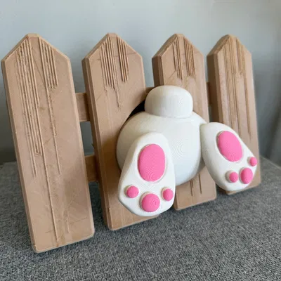 Mô hình thỏ chui hàng rào trang trí cực dễ thương cho ngày Phục sinh