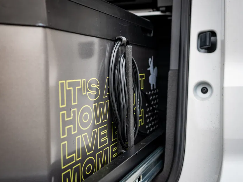 Bộ kẹp gọn dây cáp nam châm (Magnetic Cleat Cable Organizer) - Image 4