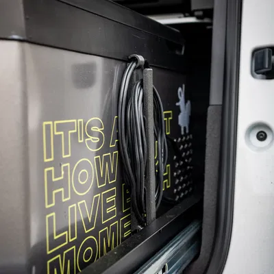 Bộ kẹp gọn dây cáp nam châm (Magnetic Cleat Cable Organizer)